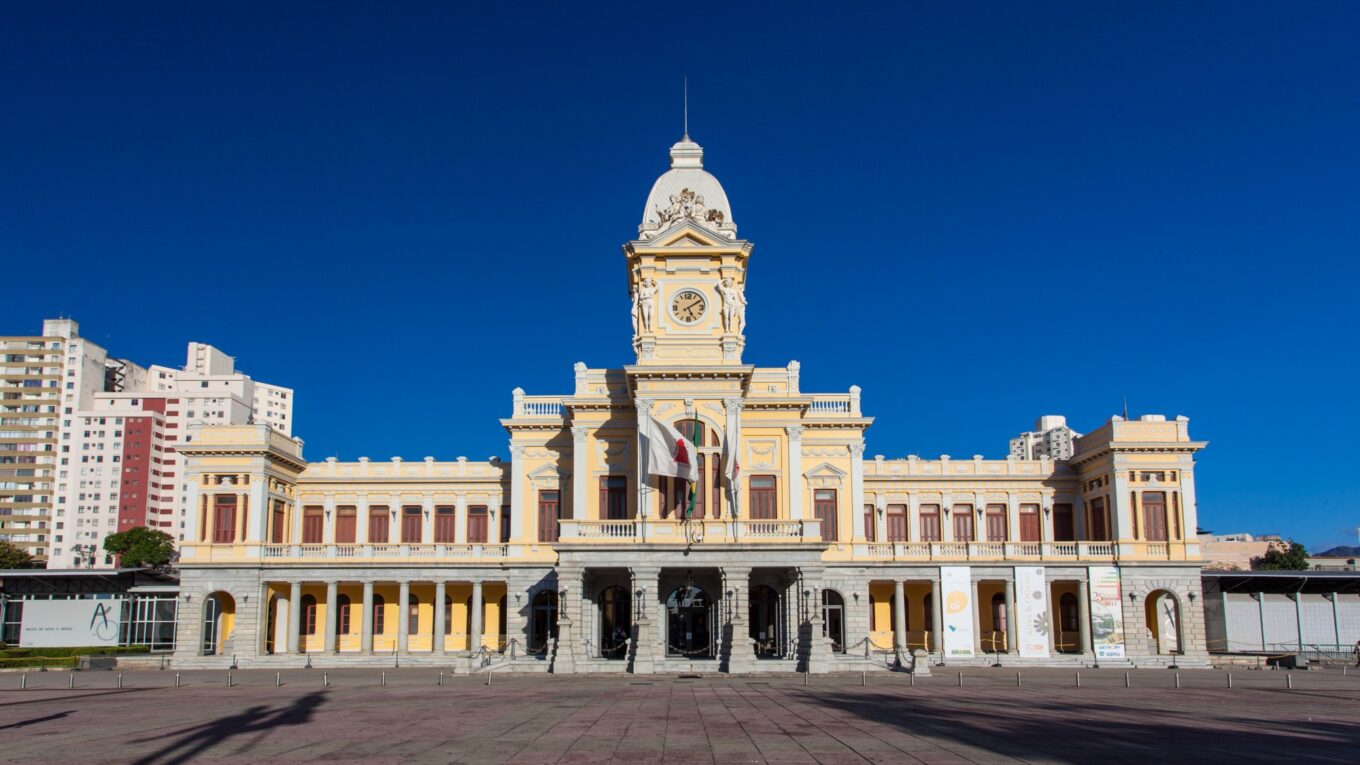 SESI Museu de Artes e Ofícios. Foi inaugurado em 2005 pelo Instituto Cultural Flávio Gutierrez – ICFG, Com mais de 2,5 mil peças