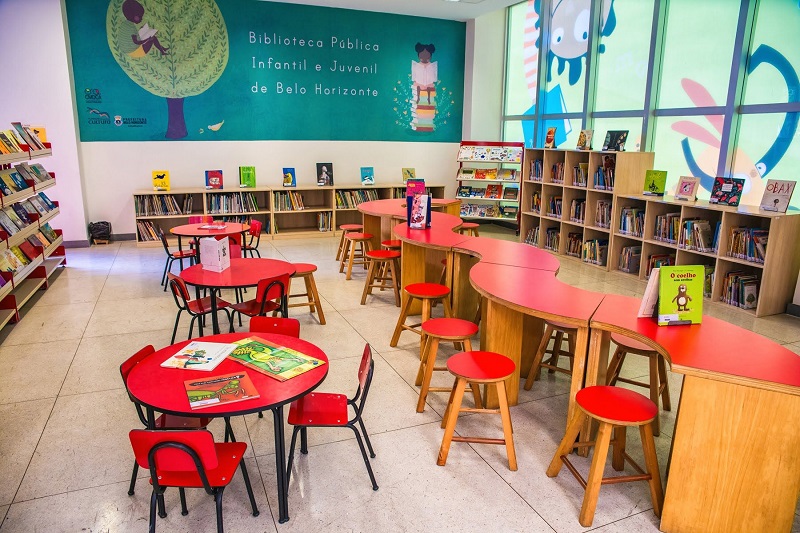 Programação Outubro de 2024 - Biblioteca Pública Infantil e Juvenil de Belo Horizonte. O dia nacional do livro é celebrado em 29 de outubro